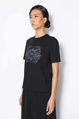 EMBROIDERY DETAILED TEE