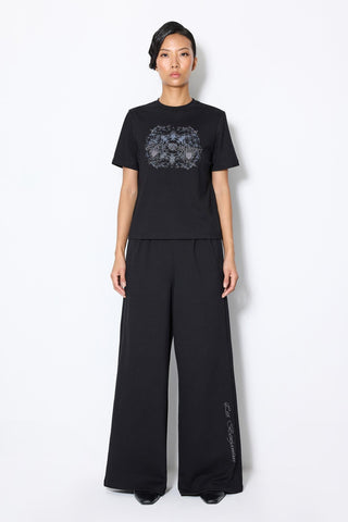 EMBROIDERY DETAILED TEE